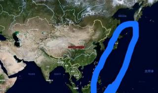 日本火山喷发烟柱高2400米
